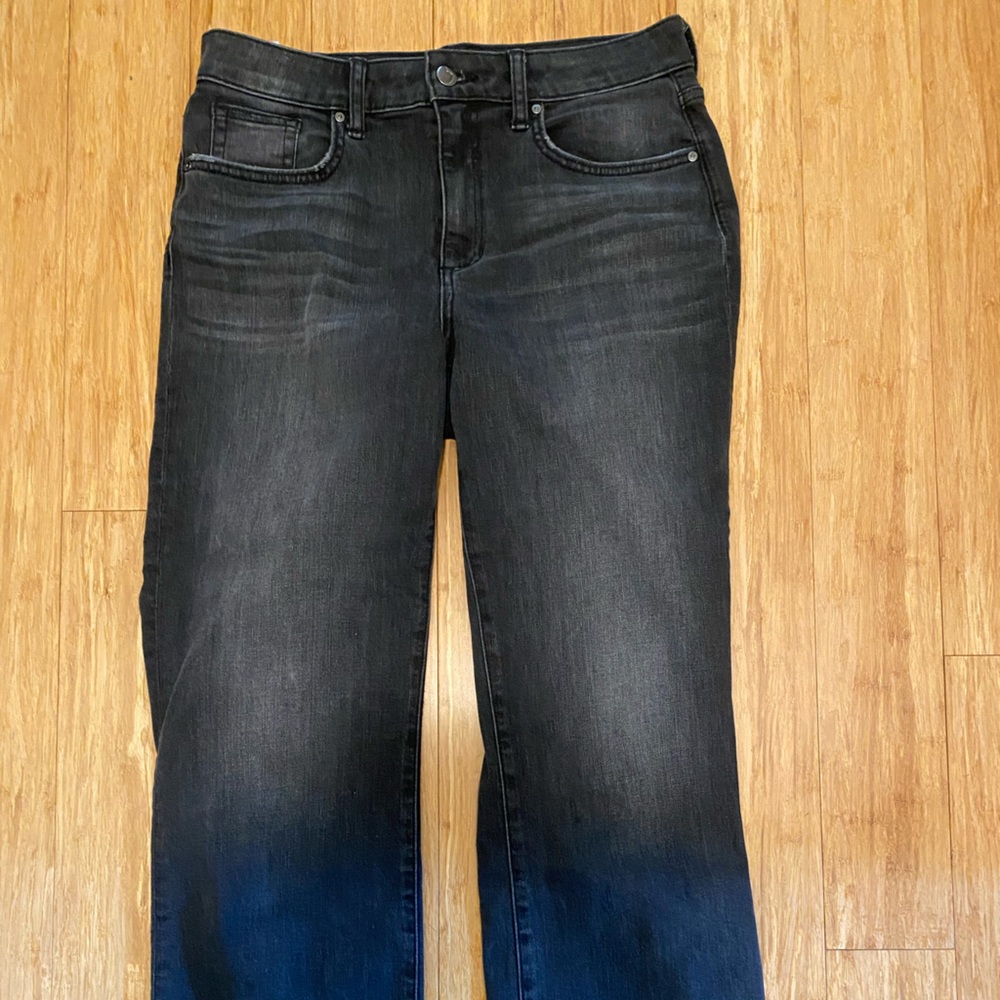 Joes Jeans Distressed Ankle Jeans size 29